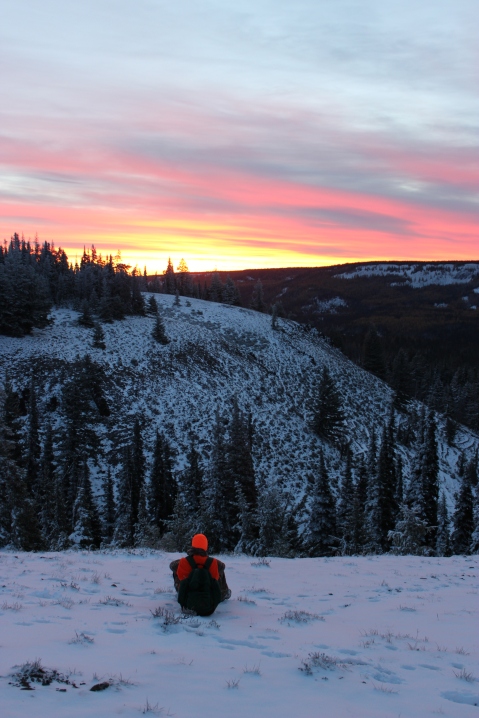Drew takes in the sunrise on Timberwolf Mountain in the Cascades